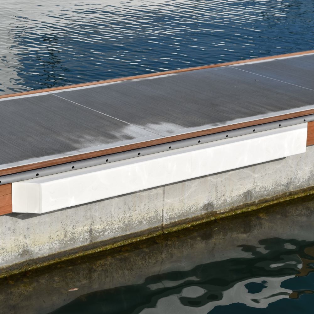       UULTRALON MARINA FENDERS